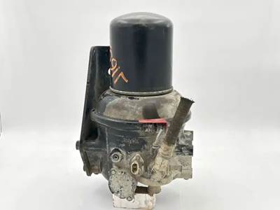 Freightliner Cascadia 125 Air Dryer