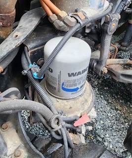 Freightliner Cascadia 125 Air Dryer