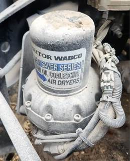 Freightliner Cascadia 125 Air Dryer