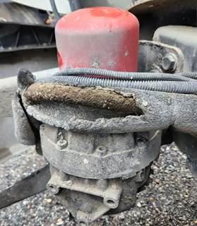 Freightliner Cascadia 125 Air Dryer