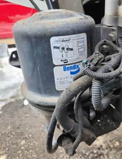 Freightliner Cascadia 125 Air Dryer