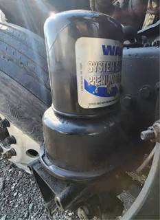 Freightliner Cascadia 125 Air Dryer