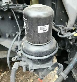 Freightliner Cascadia 126 Air Dryer