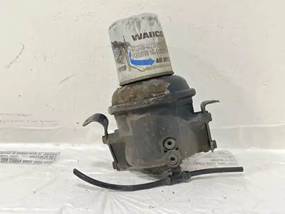 Freightliner Cascadia 126 Air Dryer