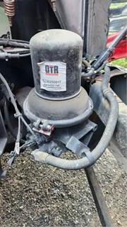 Freightliner Cascadia 126 Air Dryer