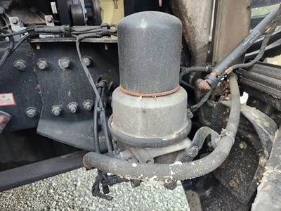 Freightliner Cascadia 126 Air Dryer