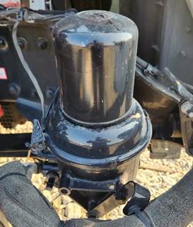Freightliner Cascadia 126 Air Dryer