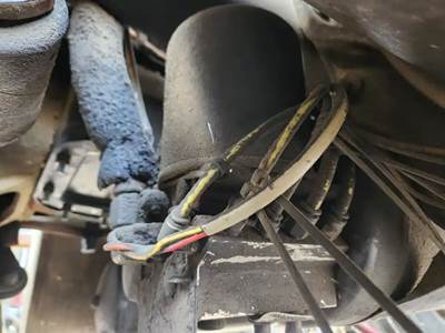 Freightliner Columbia 112 Air Dryer