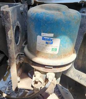 Freightliner Columbia 120 Air Dryer