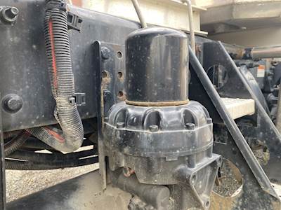 Freightliner Coronado 122 Air Dryer for a 2014 Freightliner Coronado 12
