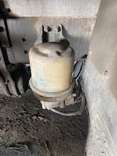 Freightliner FLD112 Air Dryer for a 1997 Freightliner FLD112SD