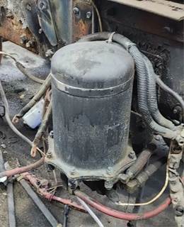 Freightliner FLD112SD Air Dryer