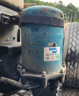 Freightliner FLD120 Air Dryer