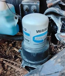 Freightliner M2 106 Air Dryer