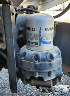 Freightliner M2 106 Air Dryer