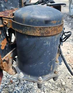 Freightliner M2 106 Air Dryer