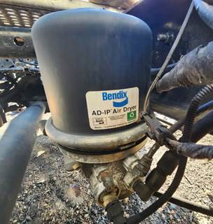 International 4400 Air Dryer