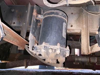 International 4900 Air Dryer