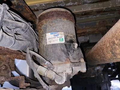 International 7400 Air Dryer