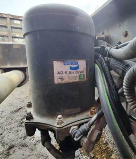 International DuraStar 4300 Air Dryer