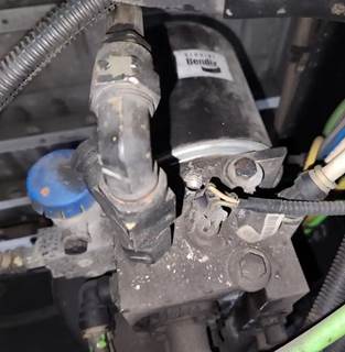 International LT625 Air Dryer