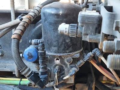 International LT625 Air Dryer