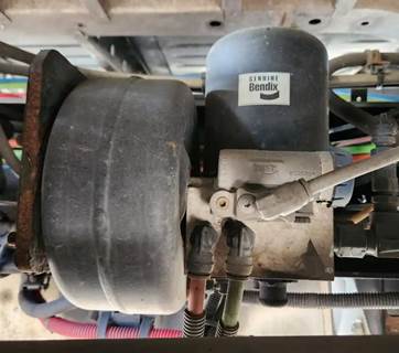 International LT625 Air Dryer