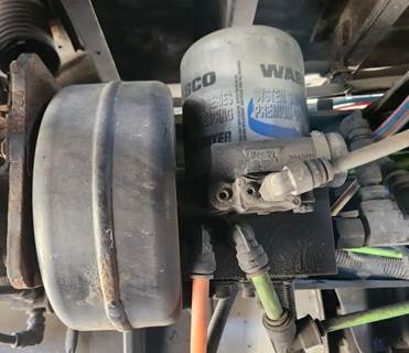 International LT625 Air Dryer