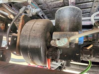 International LT625 Air Dryer