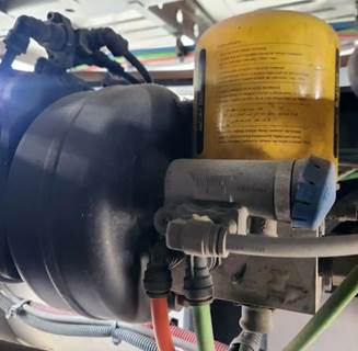 International LT62F Air Dryer