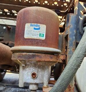 Mack CH612 Air Dryer