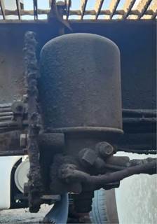 Mack Vision CXN613 Air Dryer for a 2007 Mack CXN613