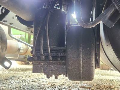Peterbilt 389 Air Dryer