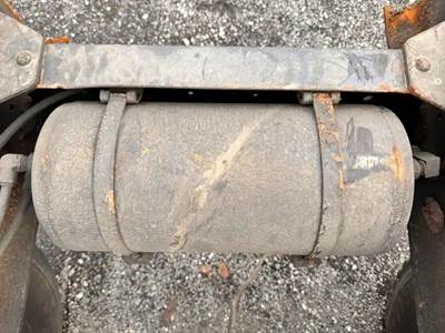 Chevrolet C7500 Air Tank