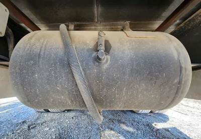 Chevrolet Silverado 5500HD Air Tank