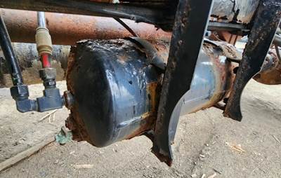 Ford F-800 Air Tank for a 1995 Ford F800