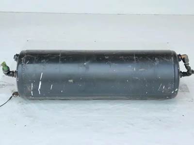 Freightliner 114SD Air Tank