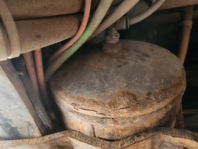 Freightliner 114SD Air Tank