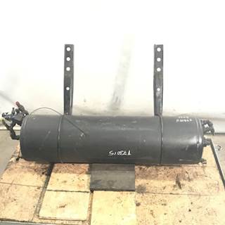 Freightliner Cascadia 113 Air Tank