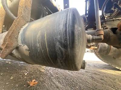 Freightliner Cascadia 113 Air Tank