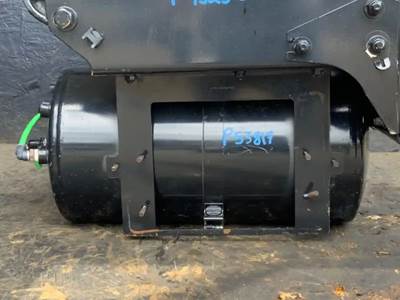Freightliner Cascadia 113 Air Tank
