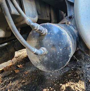 Freightliner Cascadia 113 Air Tank
