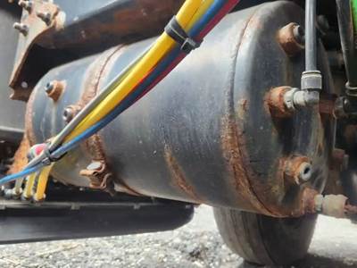 Freightliner Cascadia 113 Air Tank