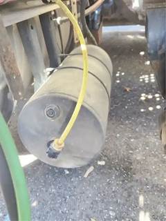 Freightliner Cascadia 113 Air Tank
