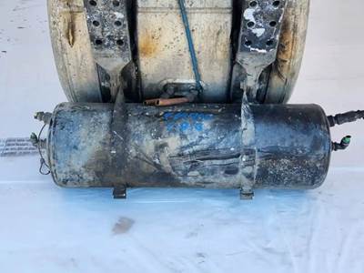 Freightliner Cascadia 113 Air Tank