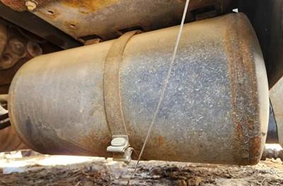 Freightliner Cascadia 113 Air Tank