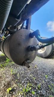 Freightliner Cascadia 113 Air Tank