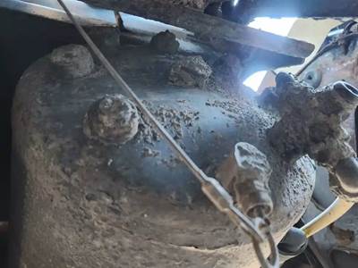 Freightliner Cascadia 113 Air Tank