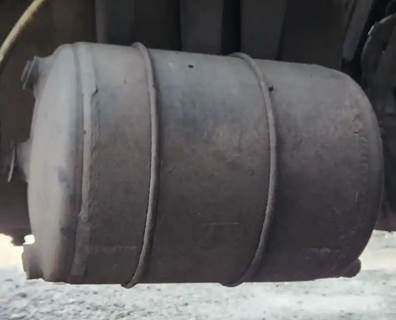 Freightliner Cascadia 116 Air Tank for a 2019 Freightliner Cascadia 116 Day Cab