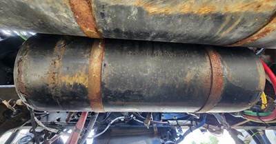 Freightliner Cascadia 116 Air Tank for a 2019 Freightliner Cascadia 116 Day Cab